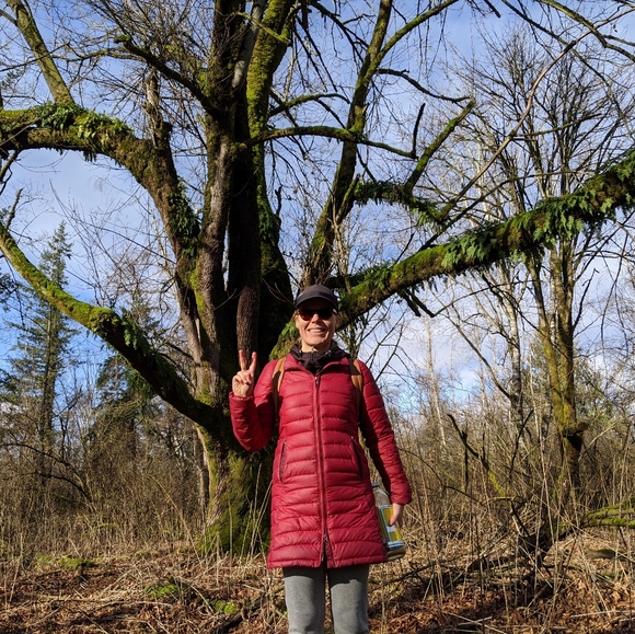 Meet your Posher, Caroline - Picture 1 of 1